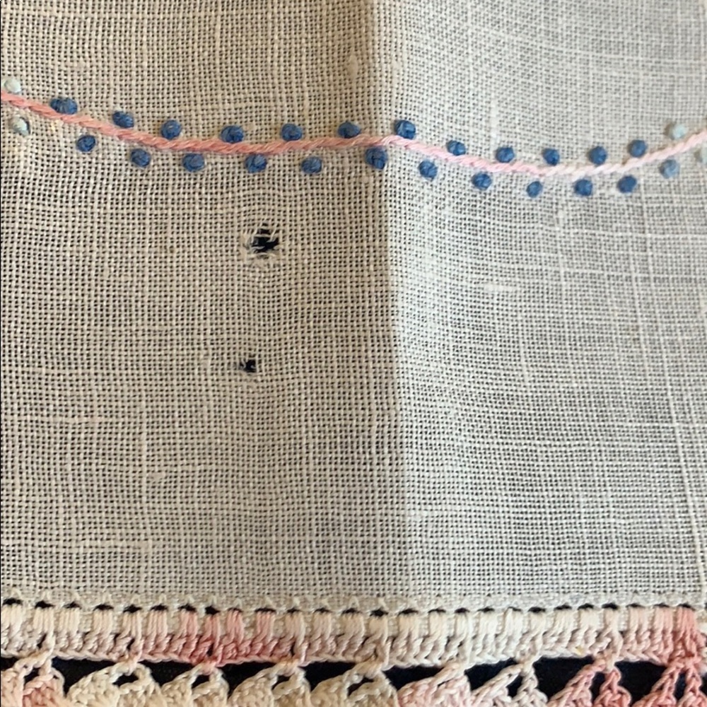 Antique Linen Table Piece - Picture 4 of 5